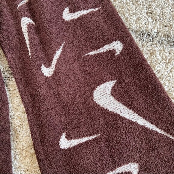 ✔️ NWT✔️ NIKE Sportswear Phoenix Cozy Bouclé Pants - Picture 4 of 11
